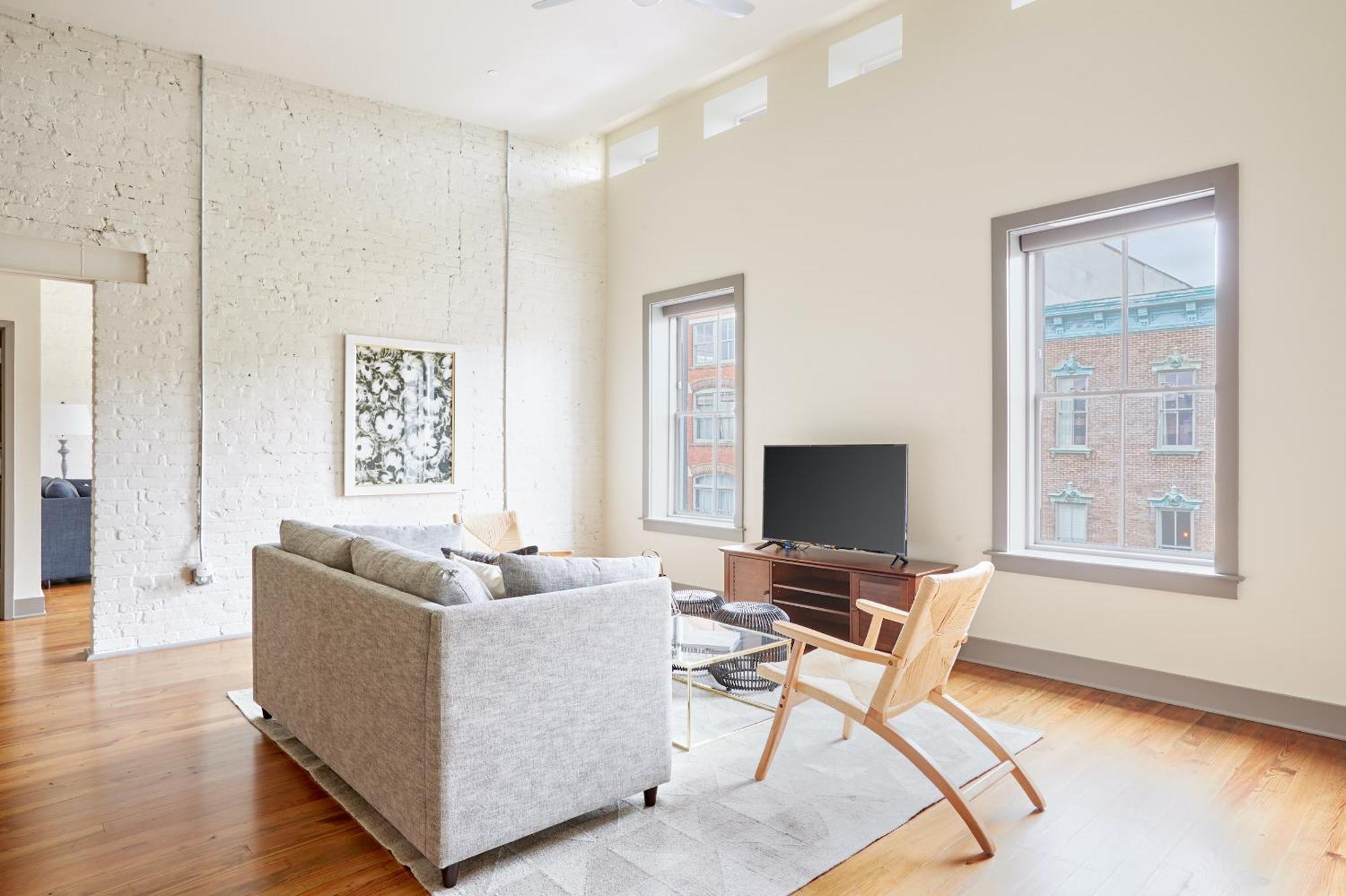 Sonder By Marriott Bonvoy The Broughton Apartments Historic District Σαβάνα Δωμάτιο φωτογραφία